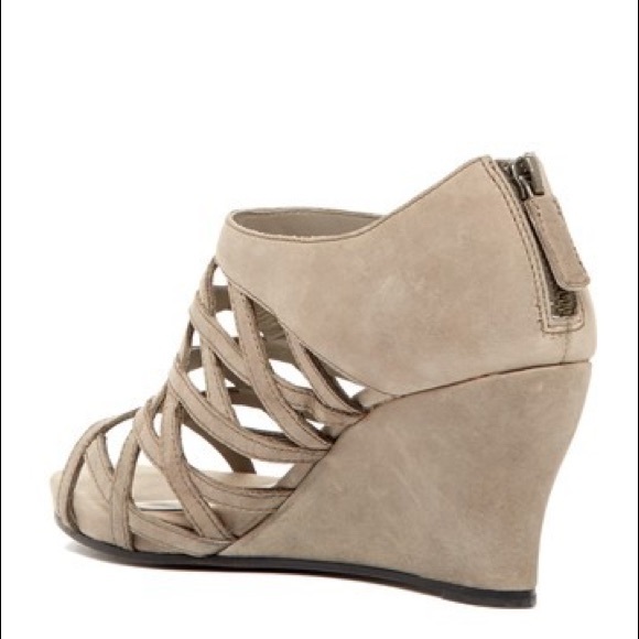 Eileen Fisher Cage Lattice Wedge Sandal - Picture 2 of 9